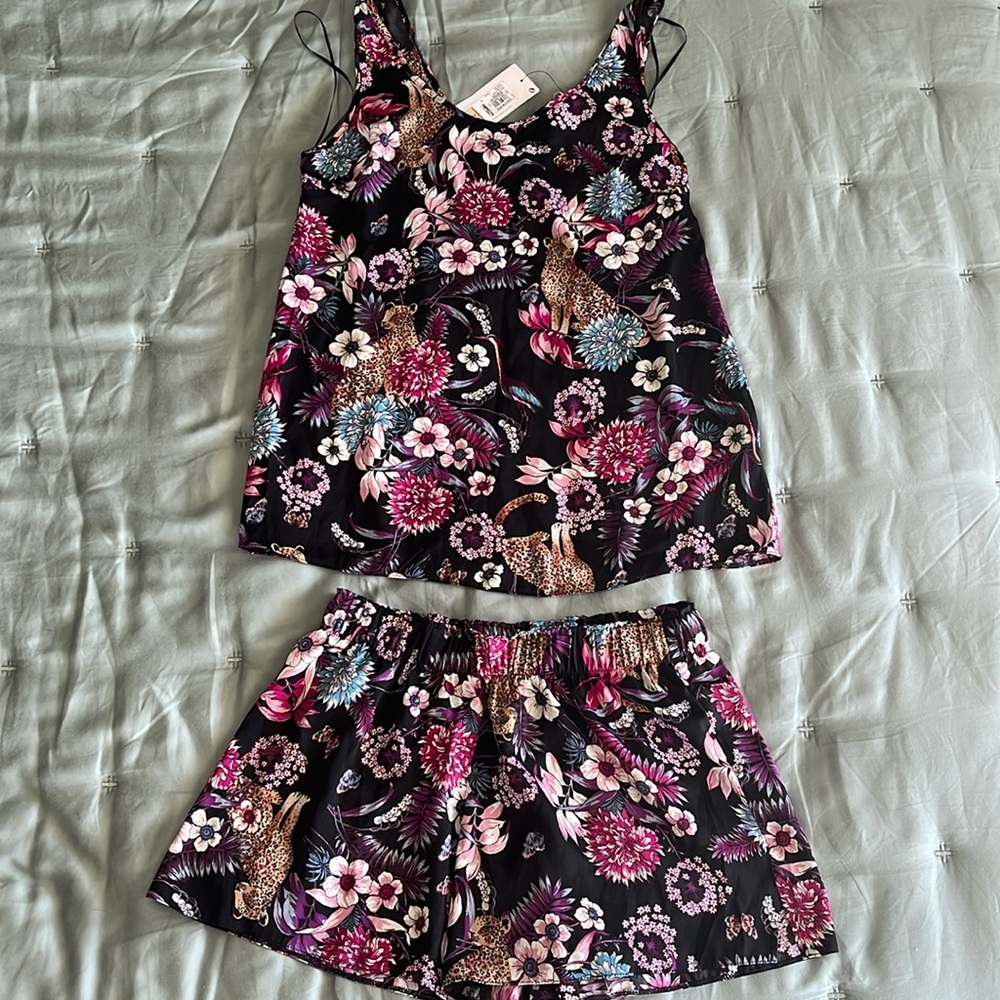 Marks & Spencer sleep well pajamas size small